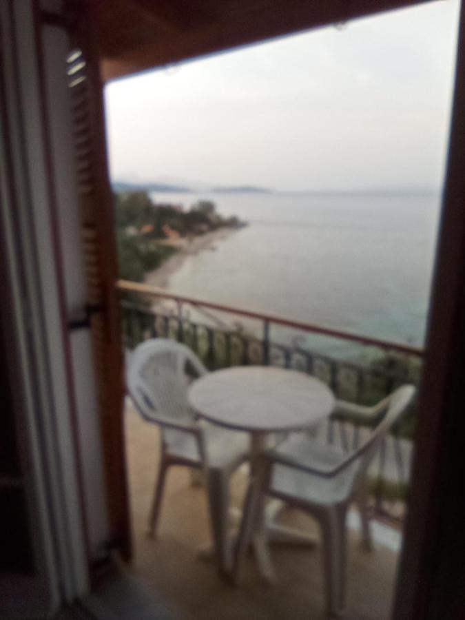Corfu Bay Sea View Apartments 100M From The Beach ベニテス エクステリア 写真